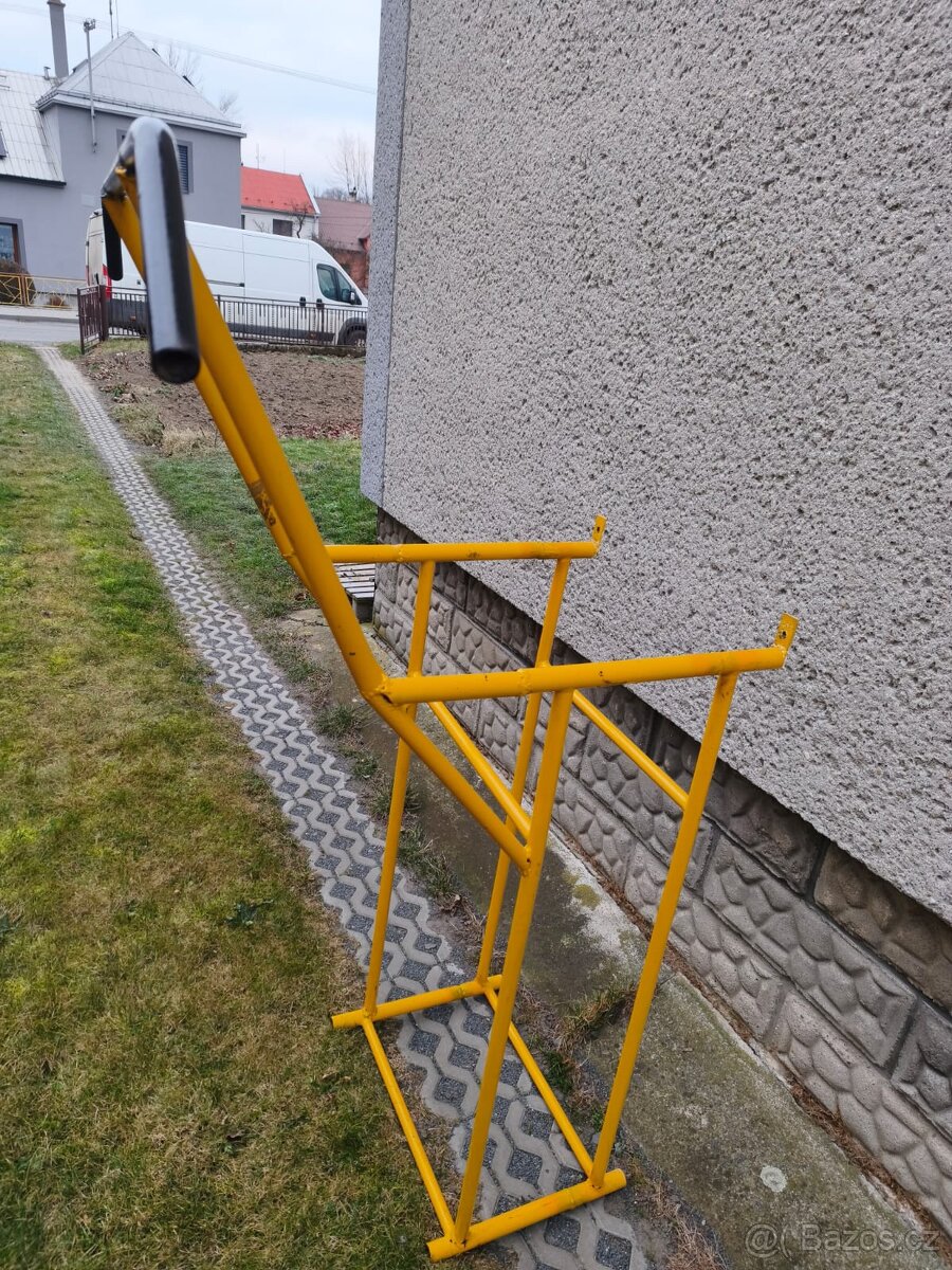 Posilovací hrazda - 3