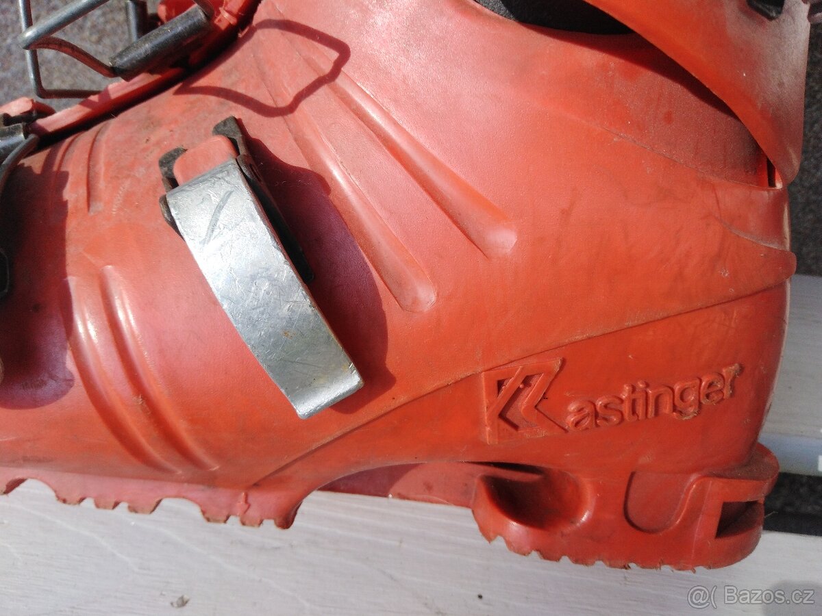 Retro lyžařské boty. - 3