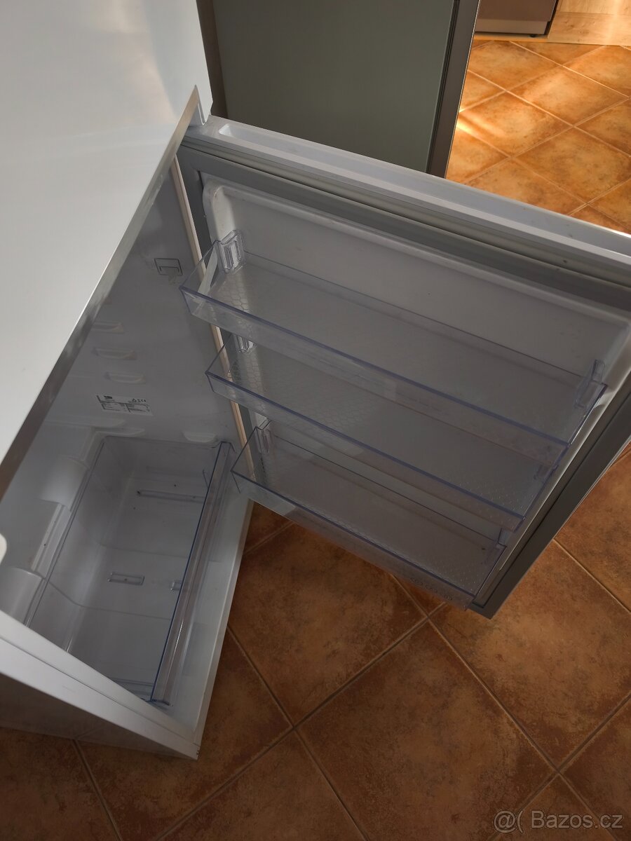 lednice BEKO s mrazákem nahoře - 3