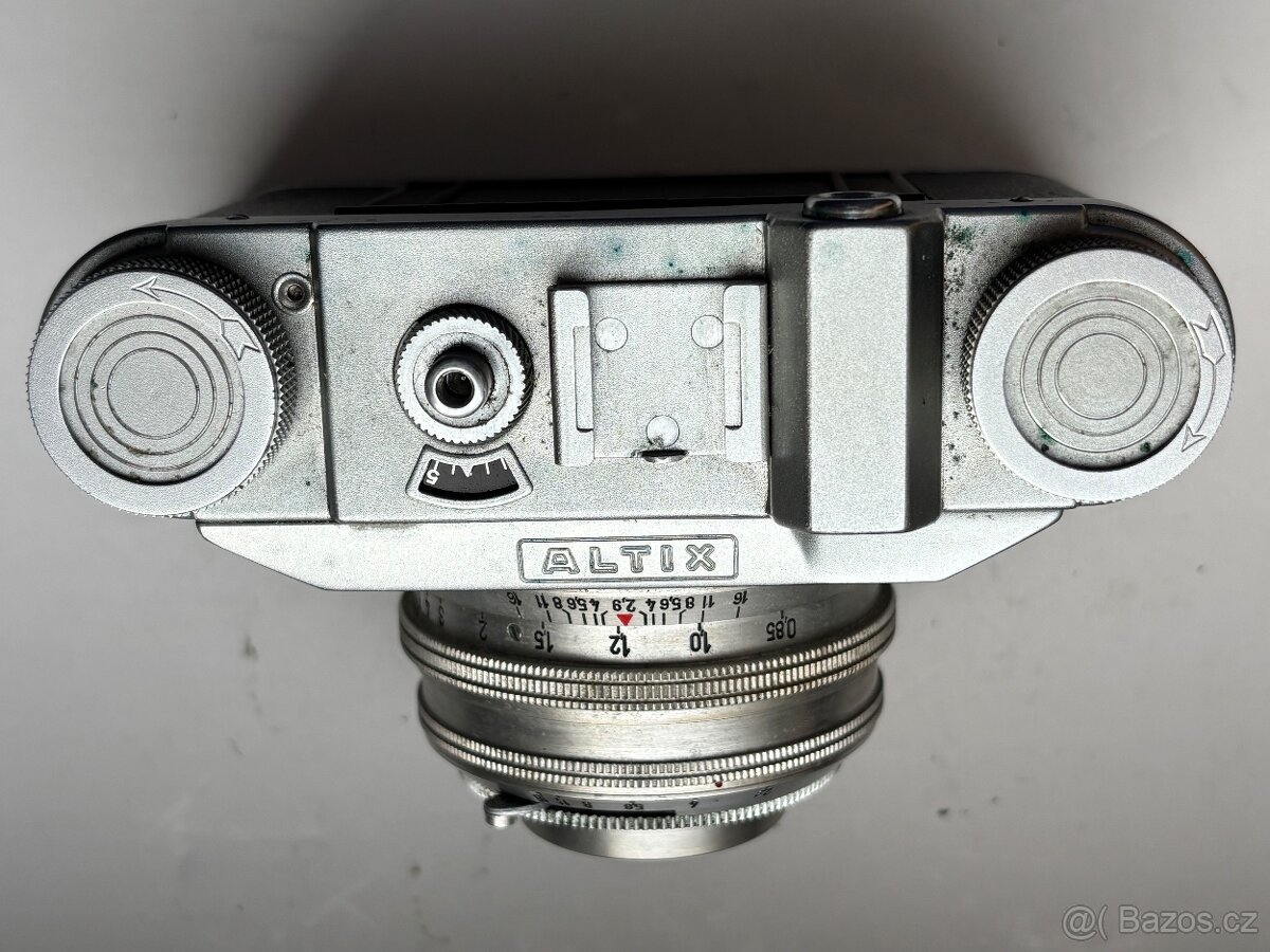 Altix s objektivem Meyer -Optik Trioplan 2,9/50 -sleva - 3