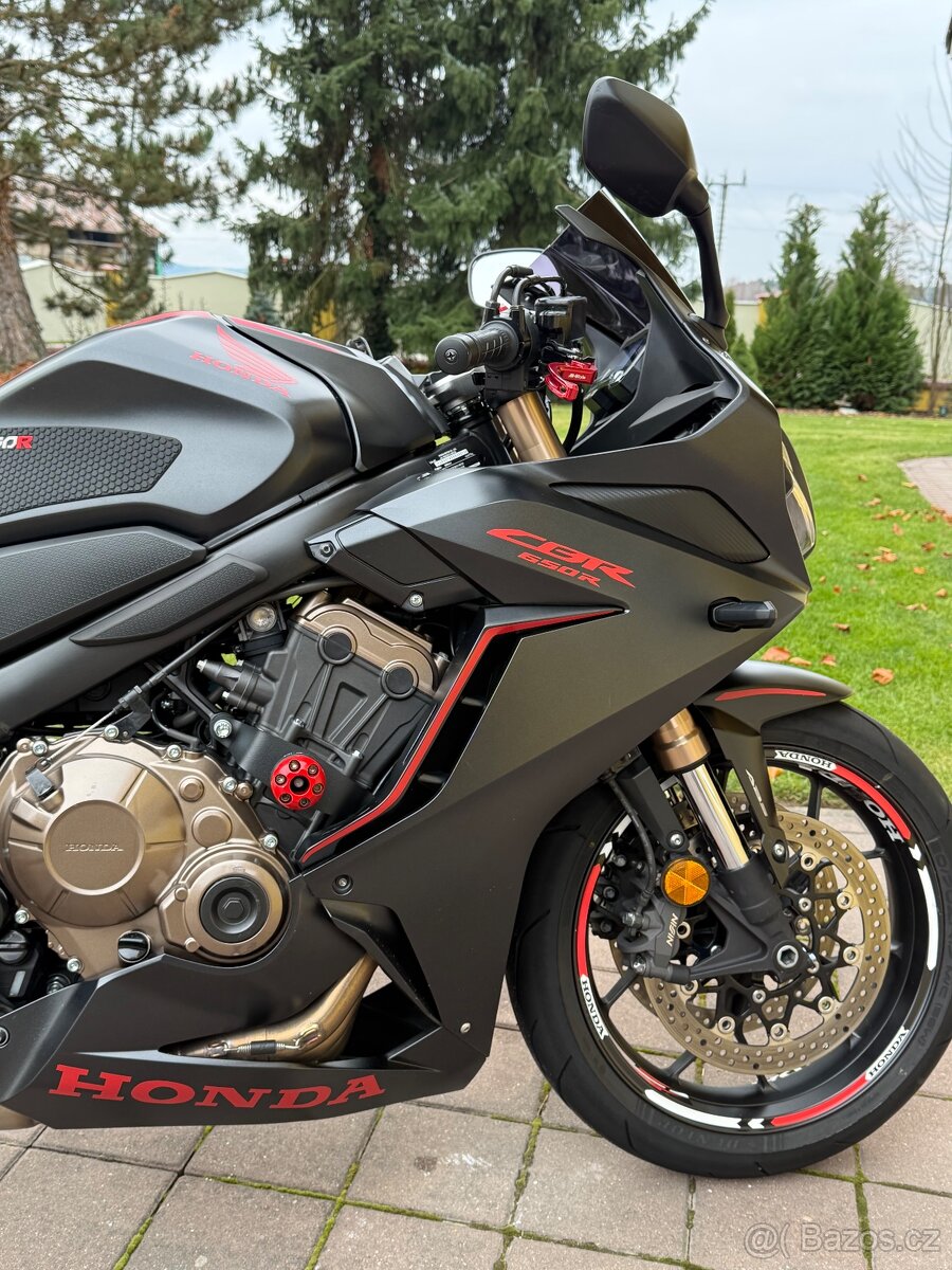 HONDA CBR 650R 2019 (v TP 35 kw jinak plně otevřena) - 3