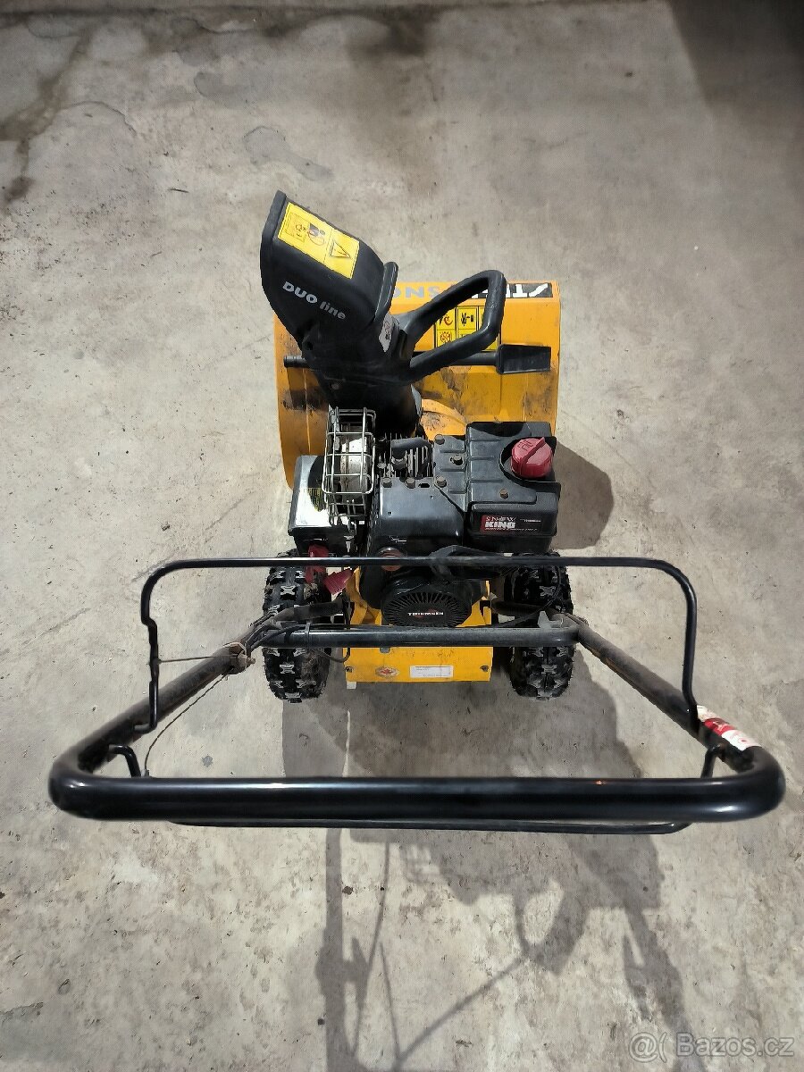 Prodám menší sněhovou frézu Stiga - 3