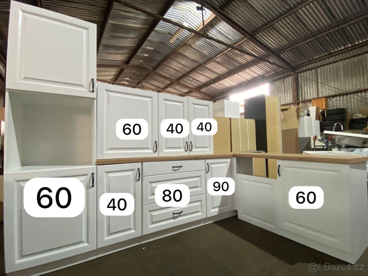 Moderní kuchyňská linka bez spotřebiči - 3