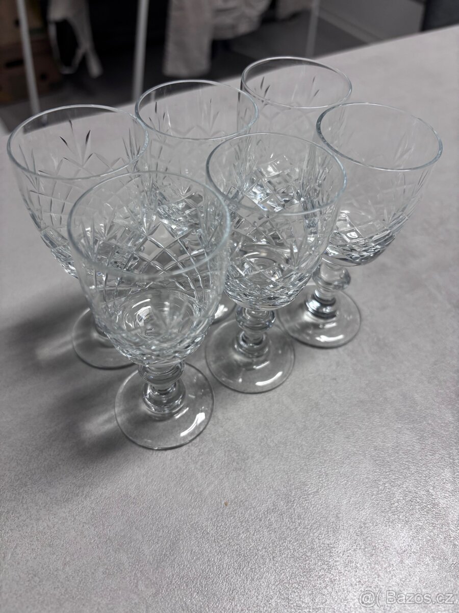 Broušené sklenice na stopce – 6 ks - 3