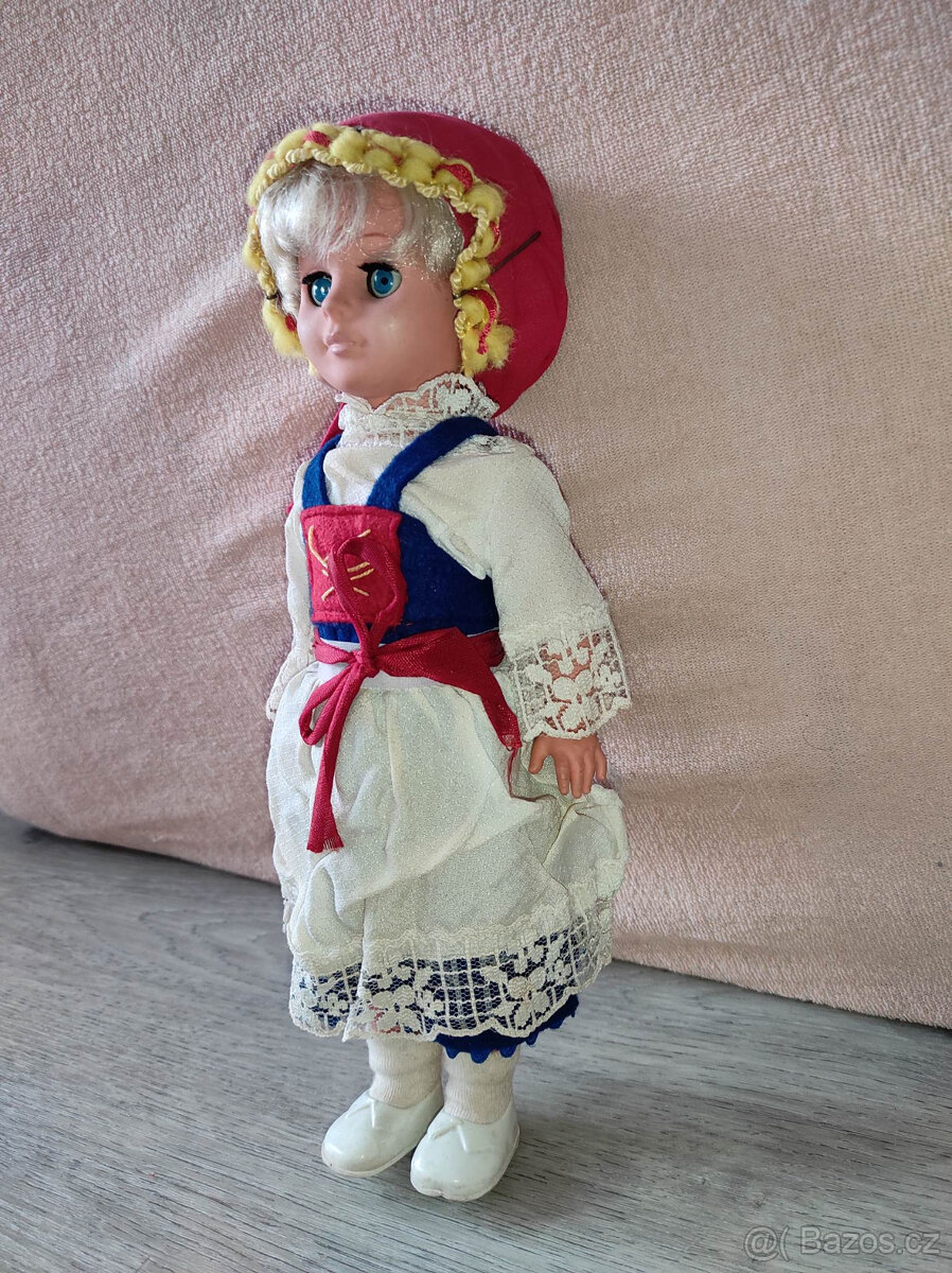 Retro krojovaná panenka - 3