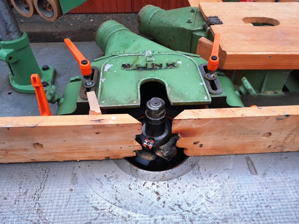 Spodní frézka OKOMA - 3