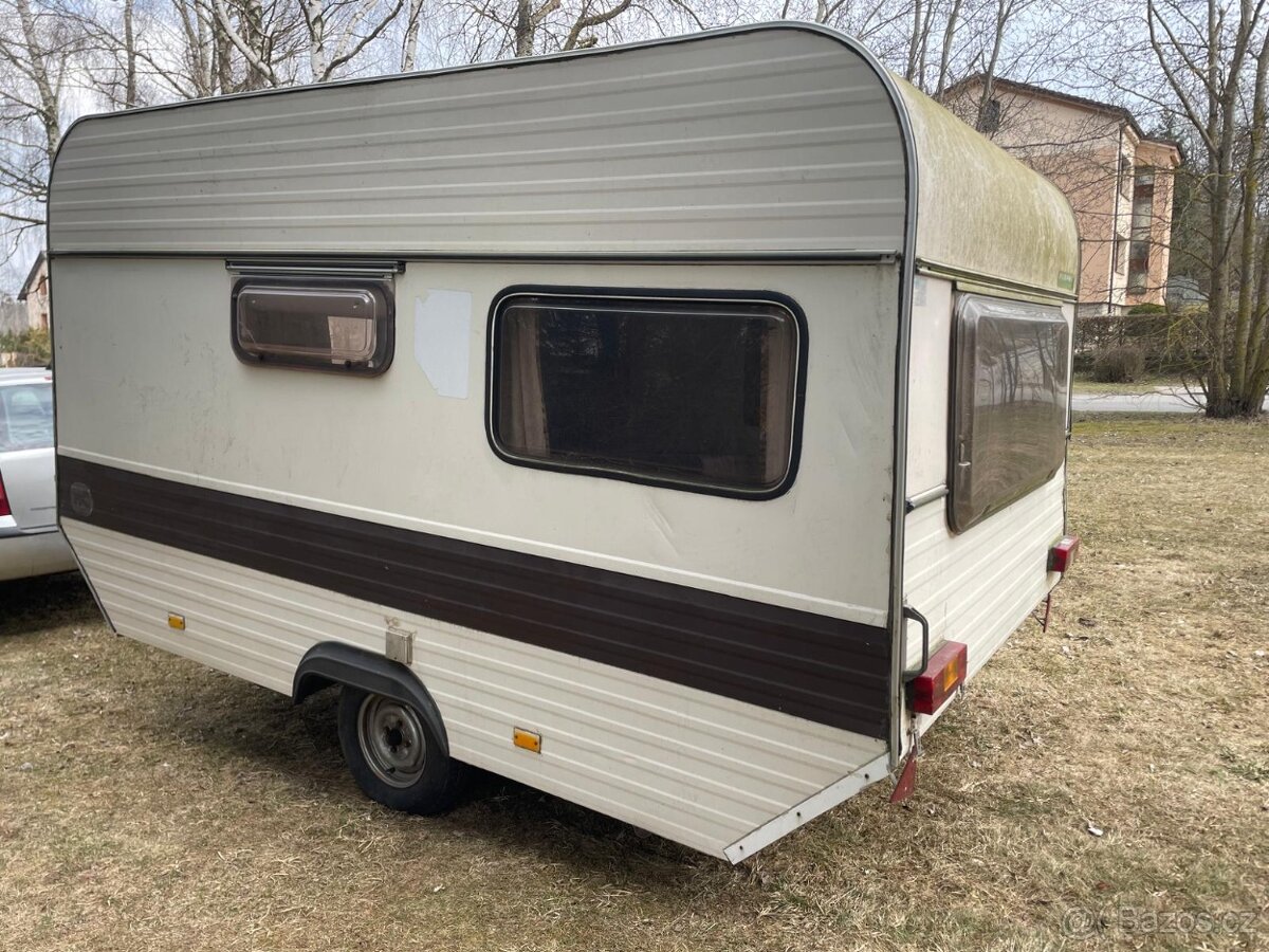 karavan Tabbert bez papírů - 3