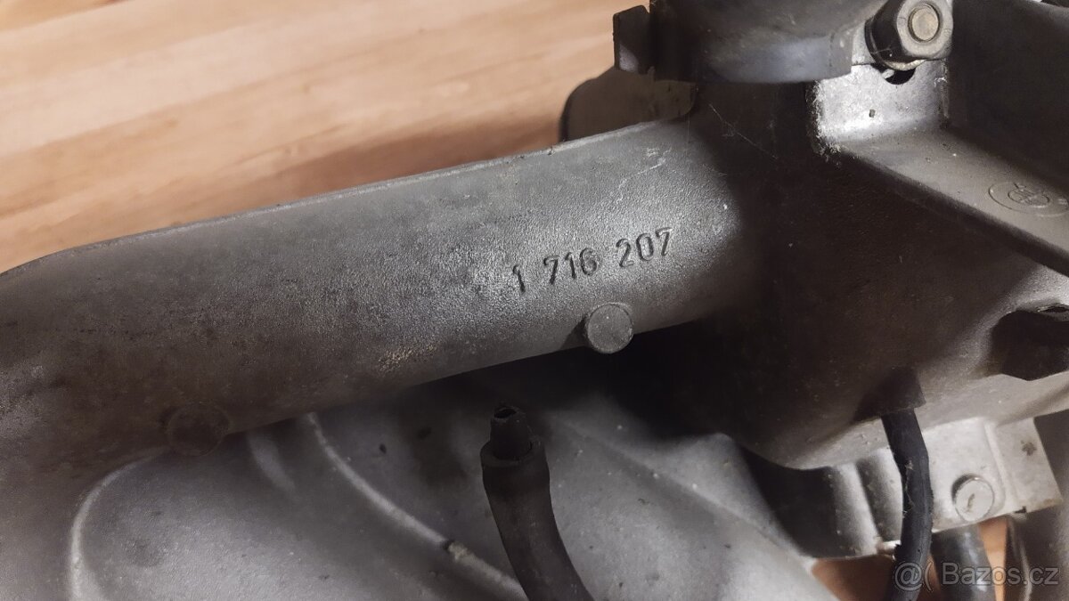 BMW M30B30 sání - 3