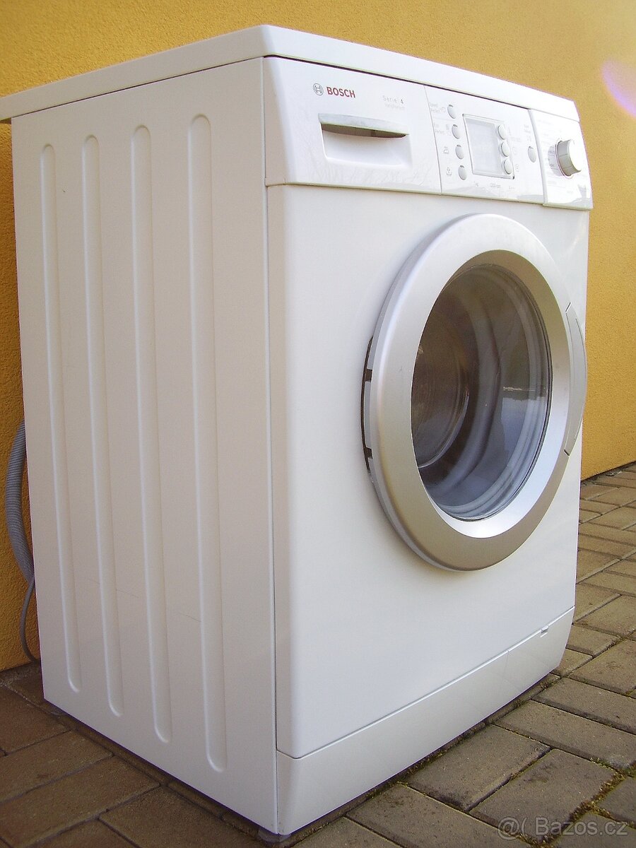 Pračka BOSCH na 7 kg prádla - 3