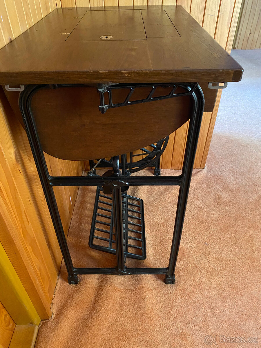 Šlapací stroj Lada - 3