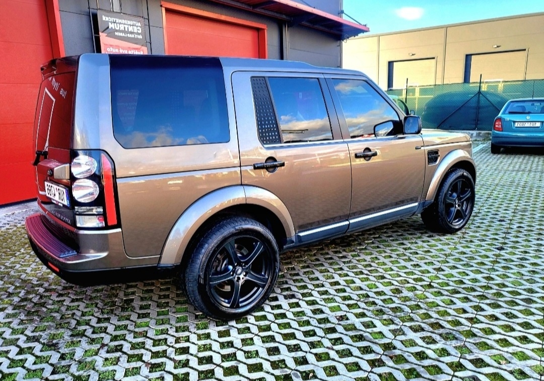 Land rover discovery 4