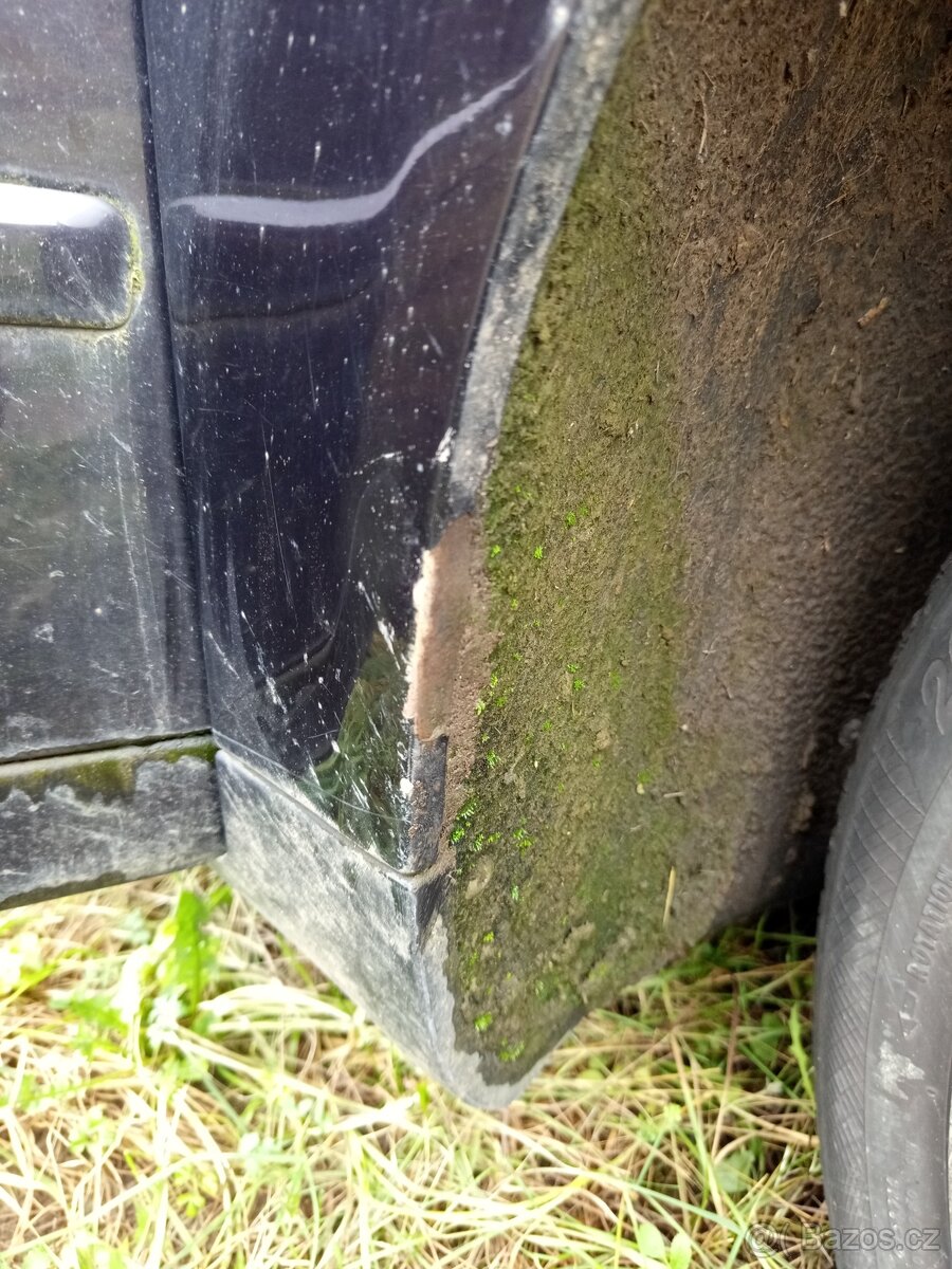 Blatník Audi A4B7 LZ9X PP strana - 3