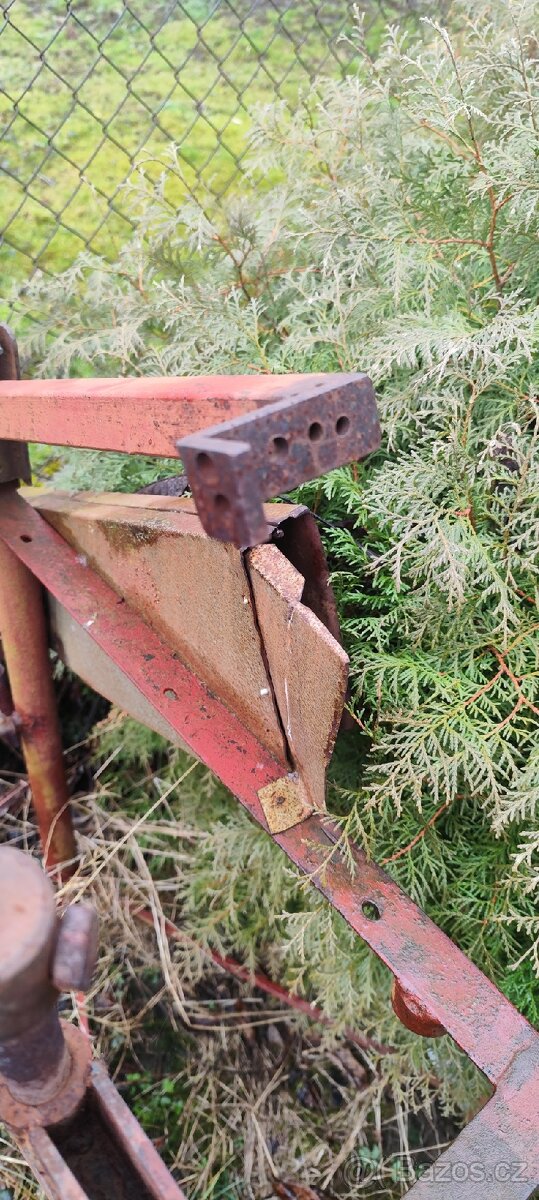 Pojízdný držák na flexu domácí výroby - 3