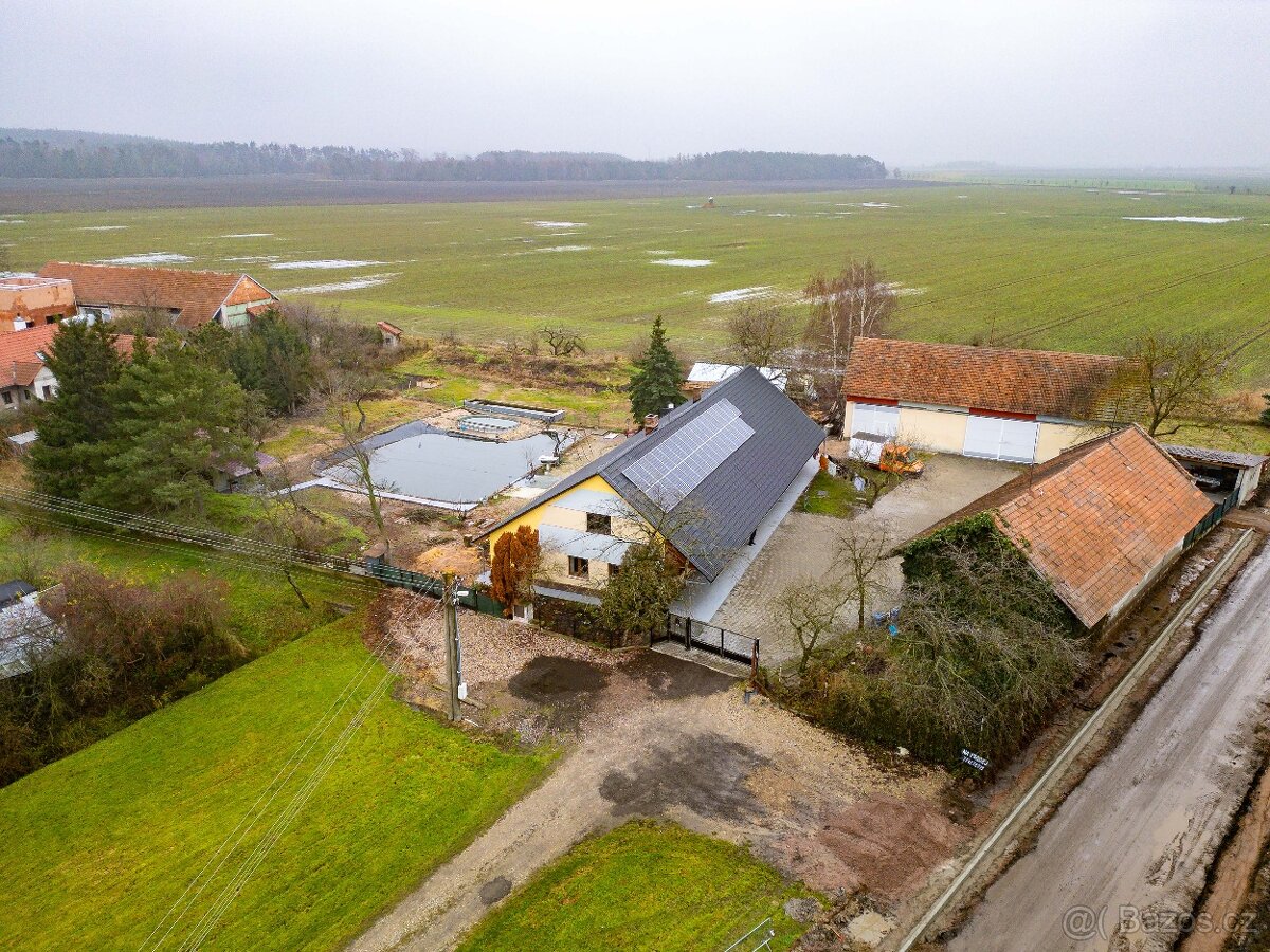 Rozsáhlá usedlost 4510 m² – Bohumileč - 3