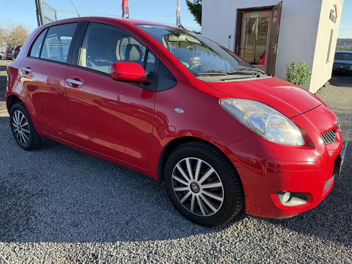 Toyota Yaris 1.3 VVT-i 73kw Automat - 3