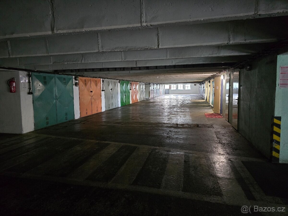 Prodám družstevni garaž - 3