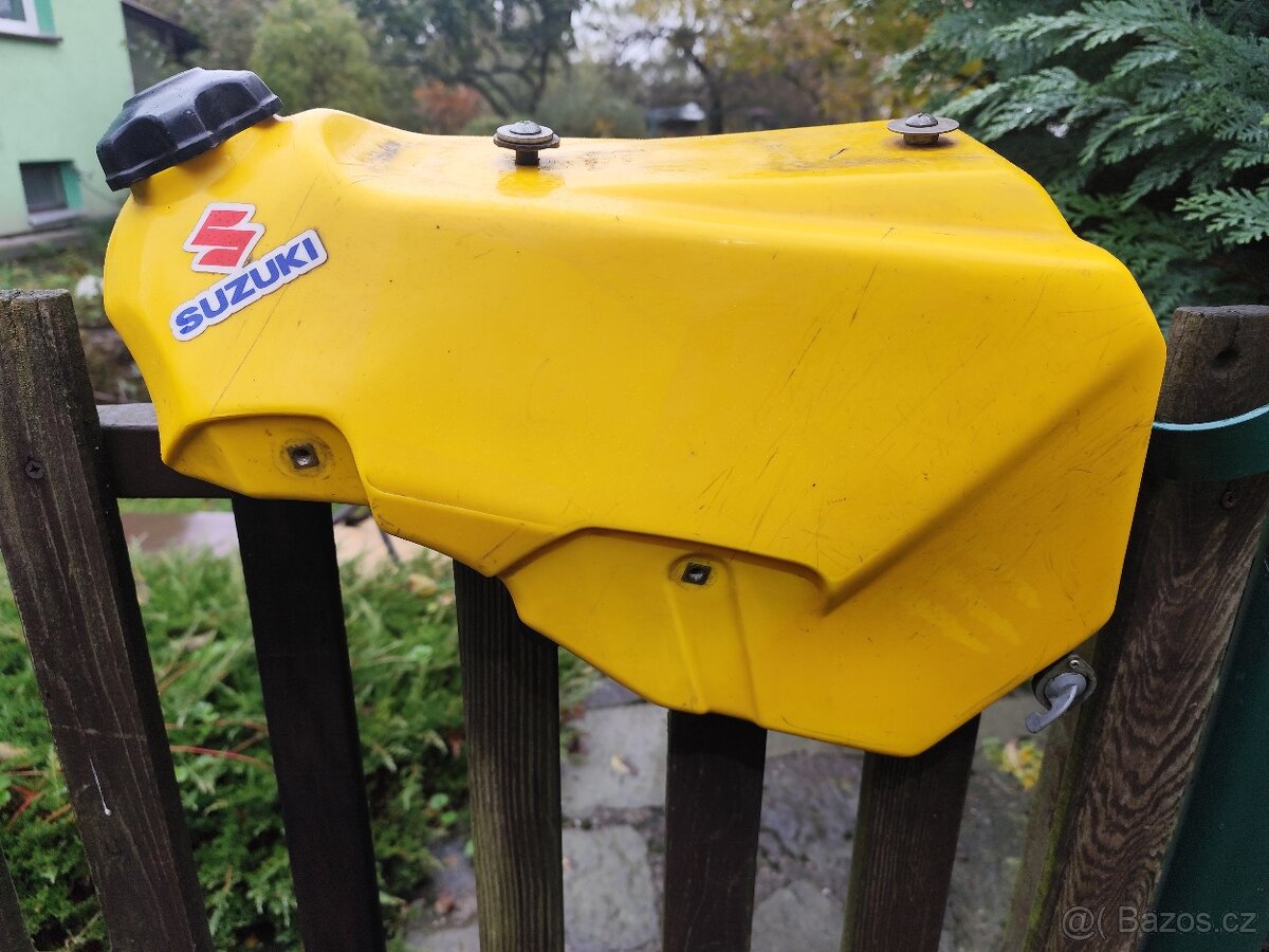 Nádrž Suzuki rm 250, 1998 - 3