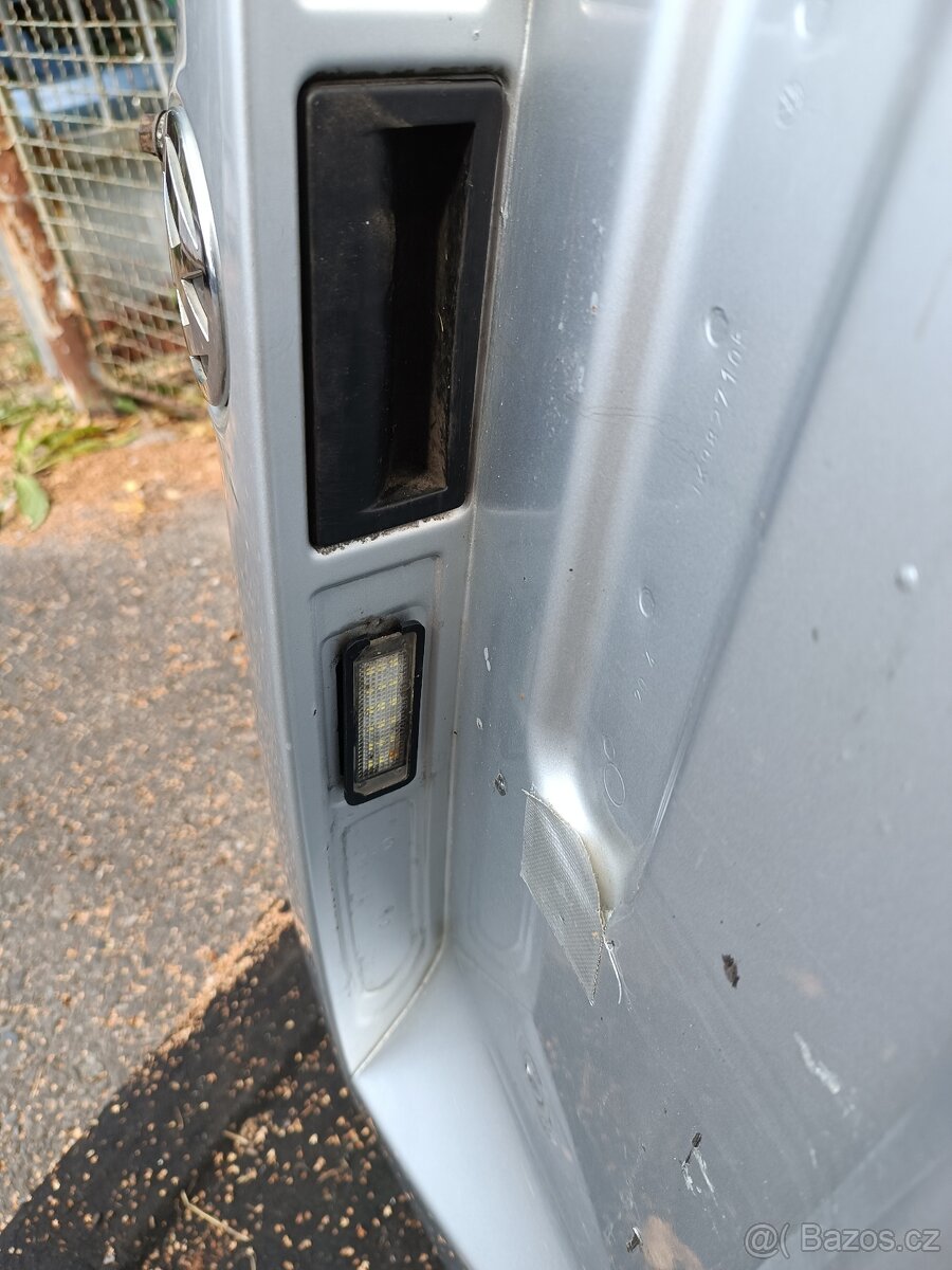 VW Golf 5 combi ,variant - páté dveře, víko kufru - 3