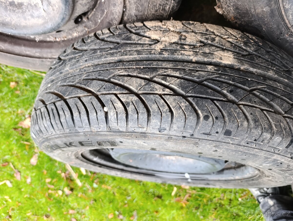 Pneumatiky na plechových discích - 3