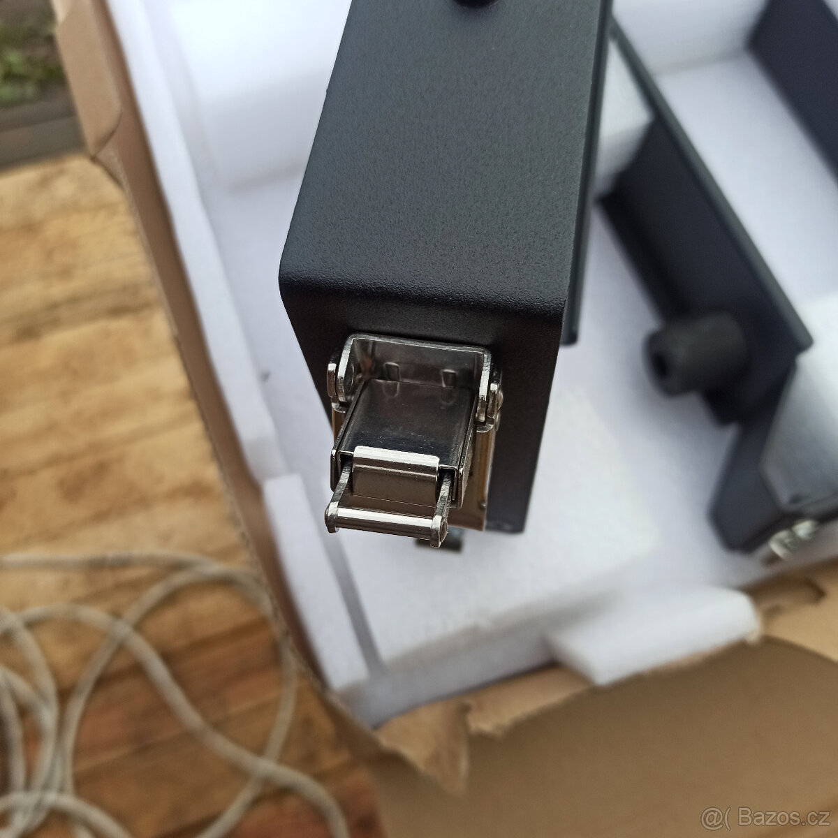 Rámeček na baterie Pylontech - 3