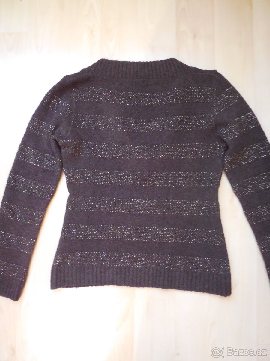 Tmavě hnědý svetr s pruhy ze zlatých nitek - 3