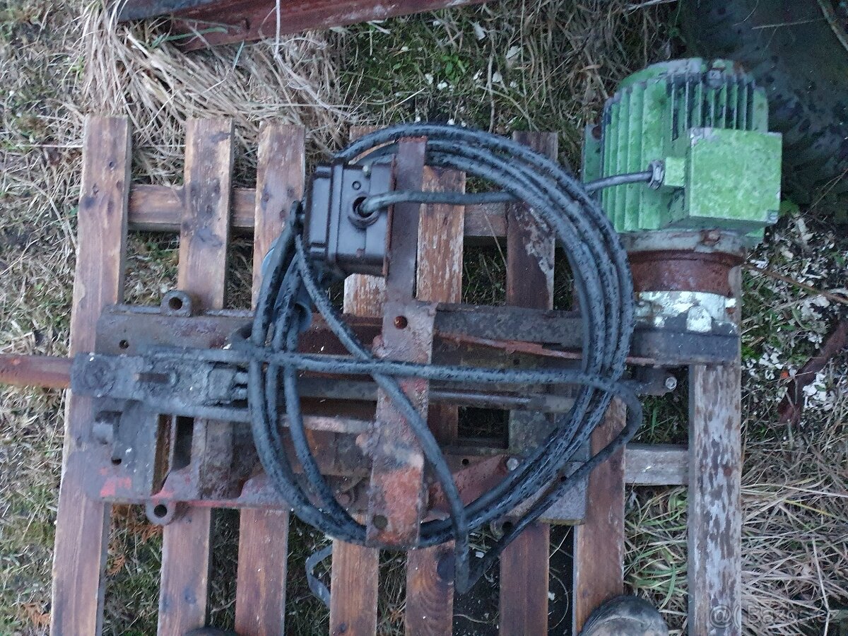 STROJNÍ PILA NA KOV - 3