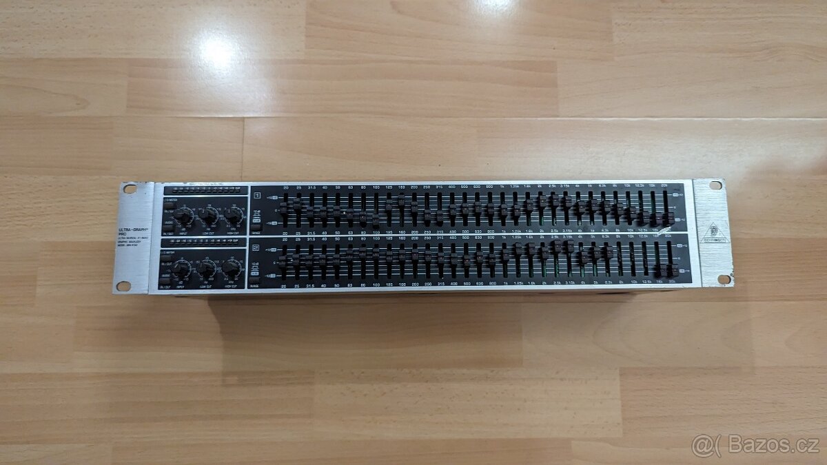 Grafický ekvalizér Behringer Ultra-Graph Pro GEQ3102 - 3