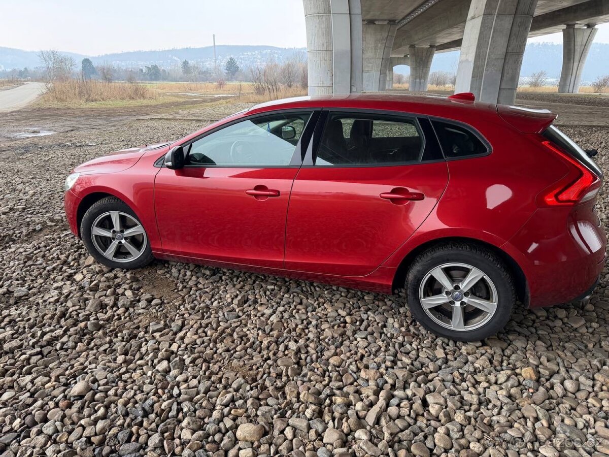 Volvo v40 D3 2019r - 3