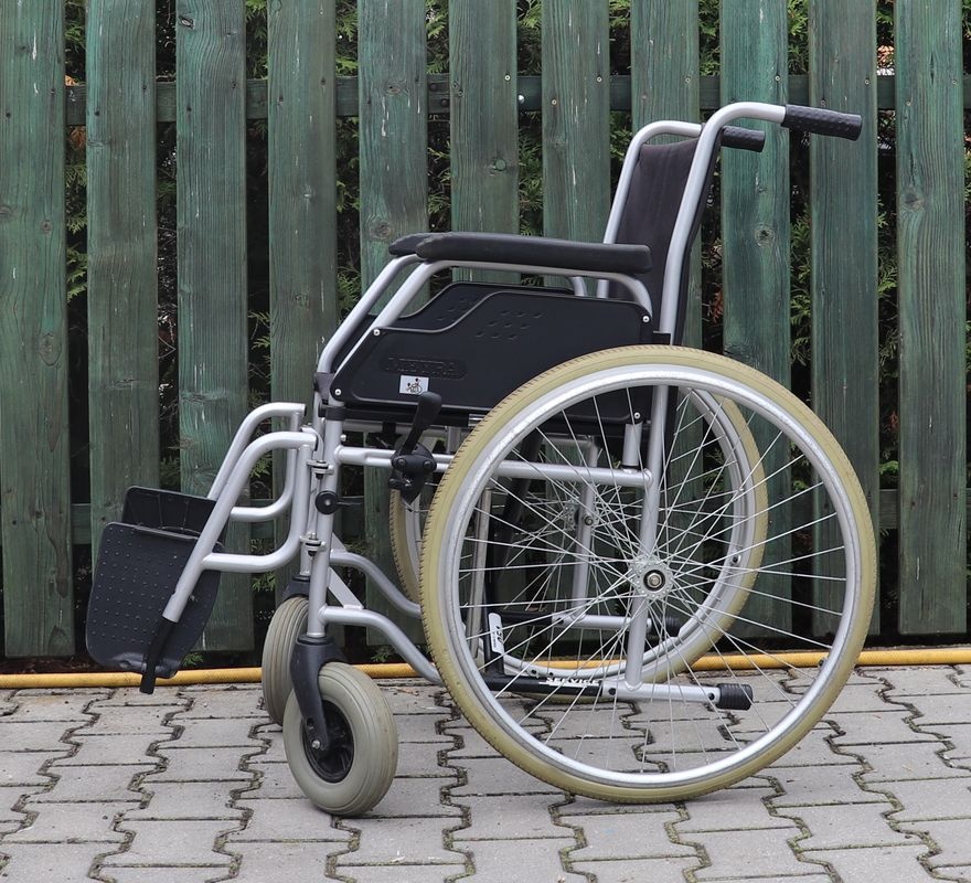 070- Mechanický invalidní vozík Meyra. - 3