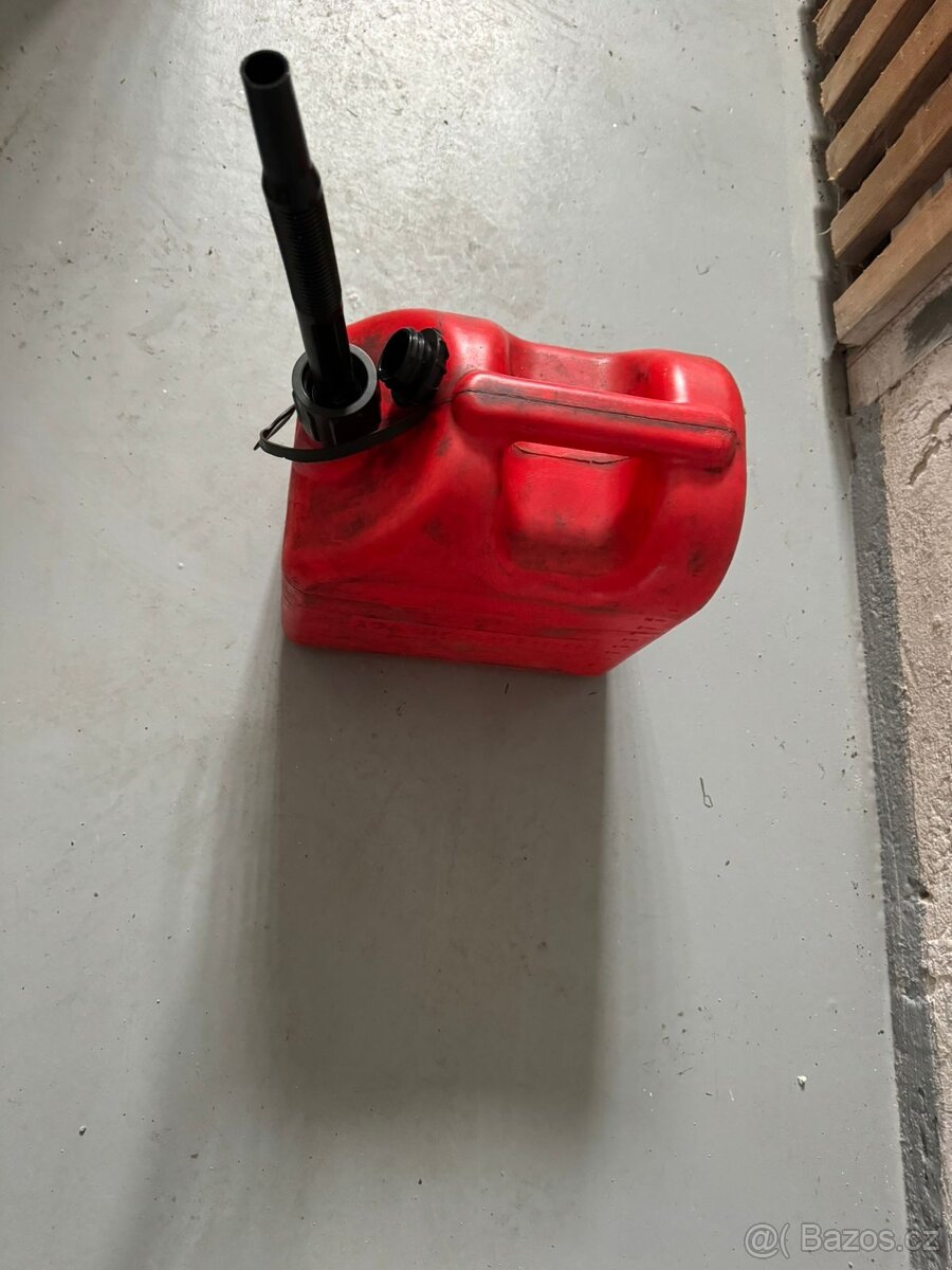 Kanystr na palivo 10L - 3