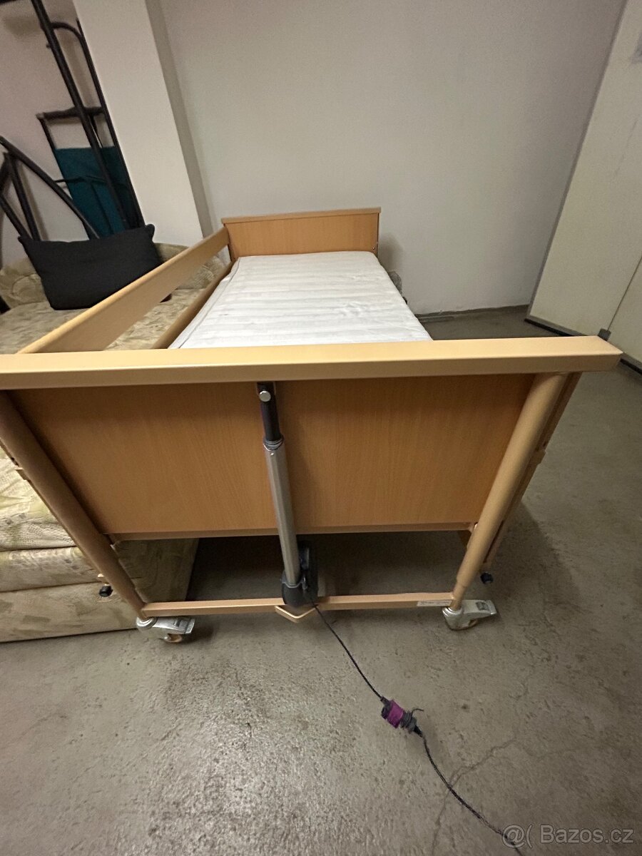 Zdravotní polohovací postel - 3