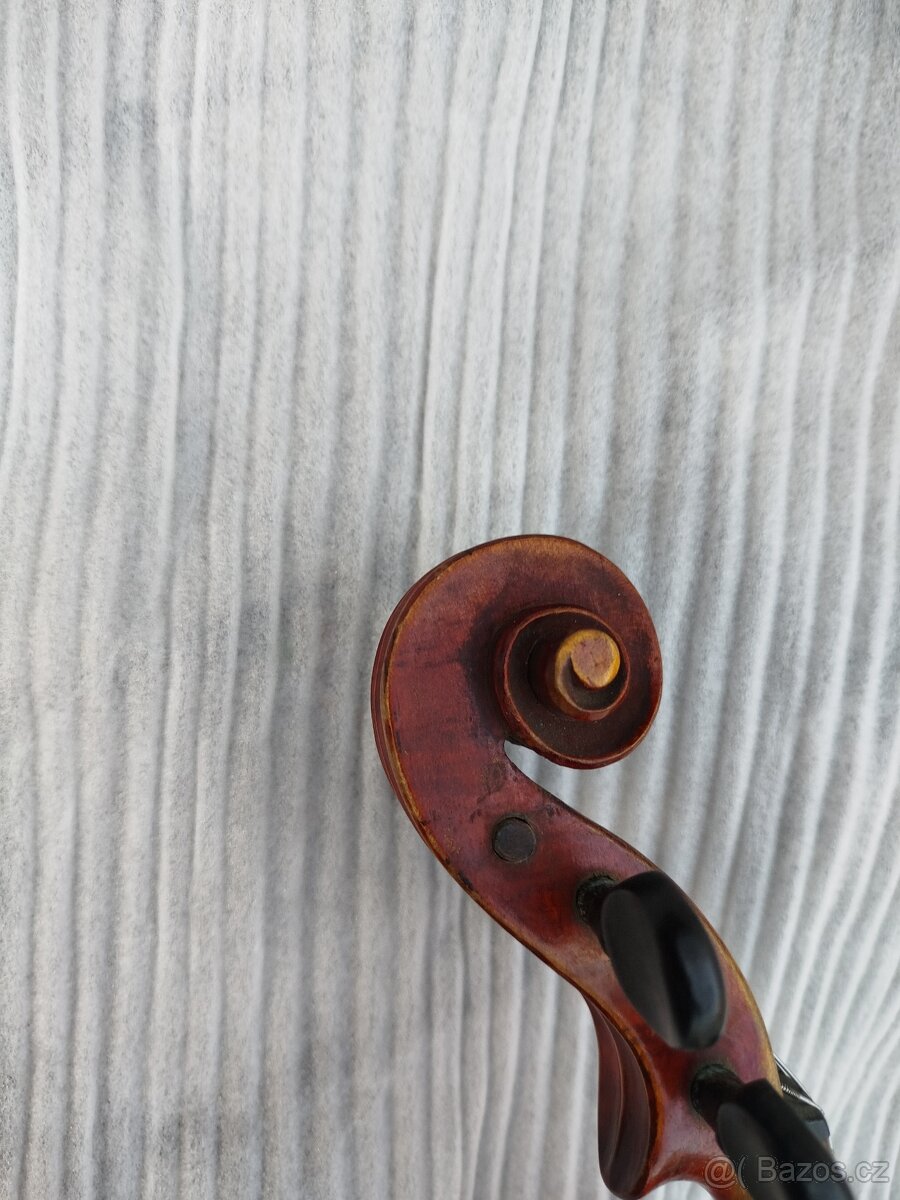 Staré housle - 3