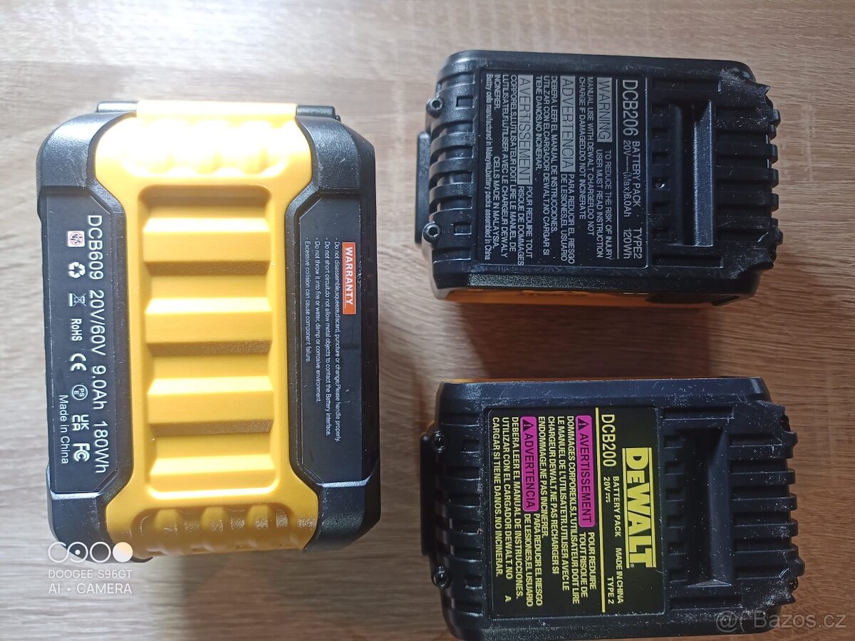 deWALT baterie Li-ion - 3