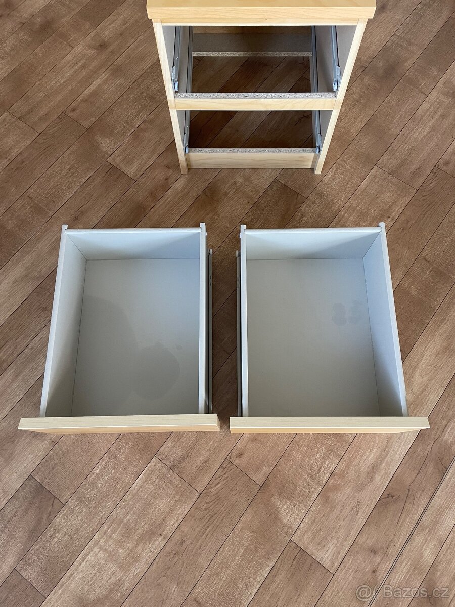 Noční stolek Ikea Malm - 3