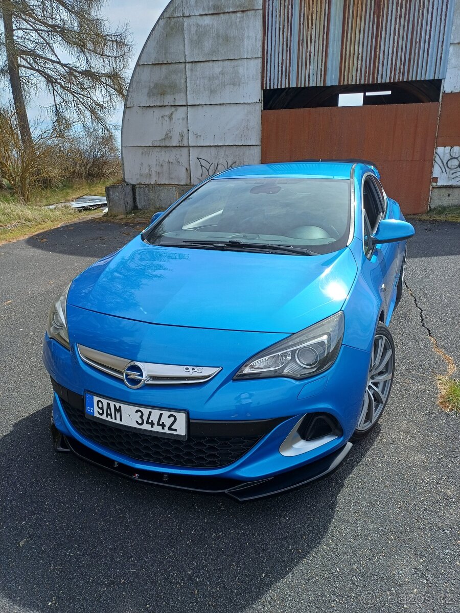 Opel astra OPC - 3