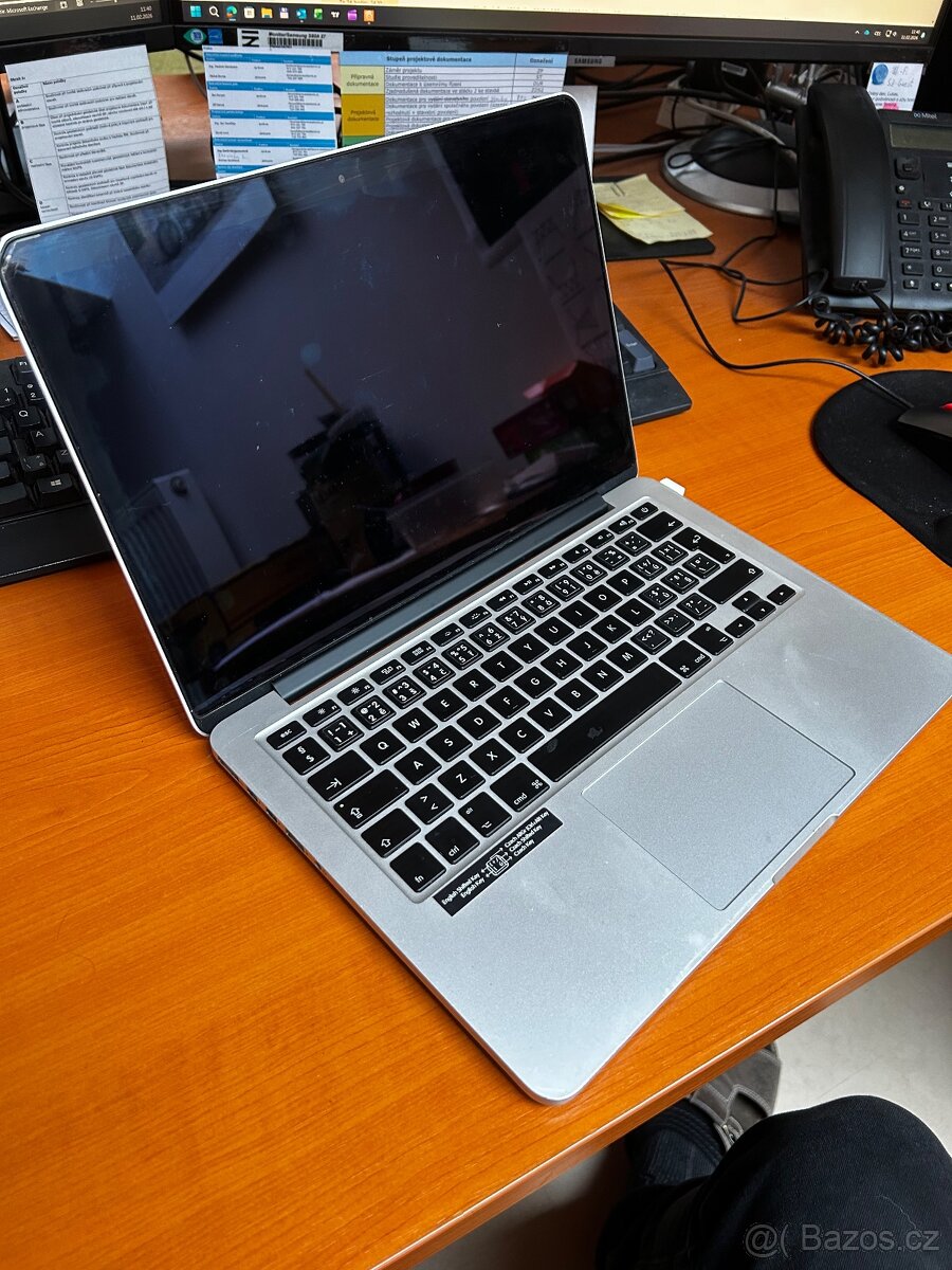 MacBook Pro 13” Early 2015, i5 / 8GB / 128GB - 3