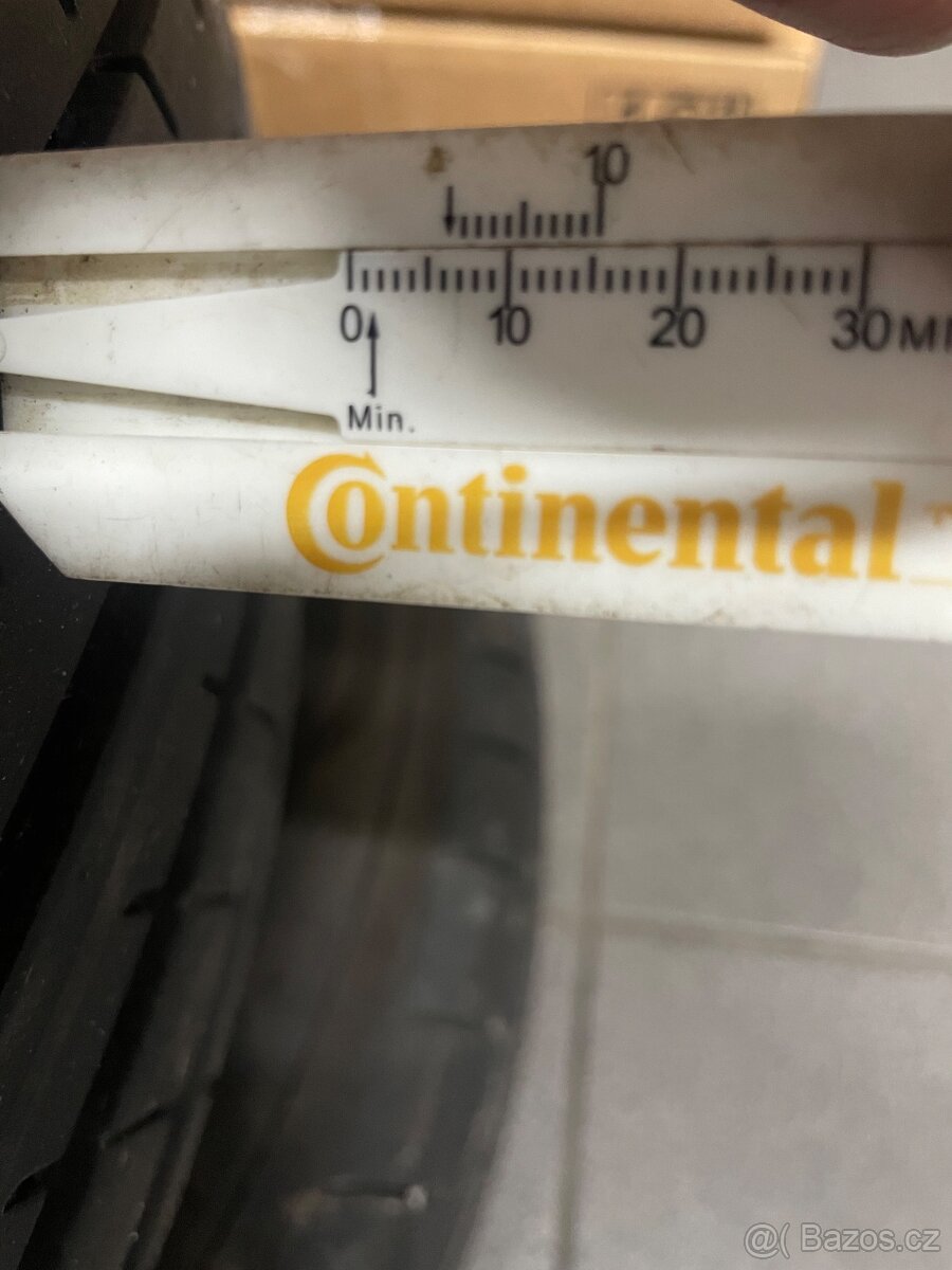 Goodyear 235/55/r18 - 3