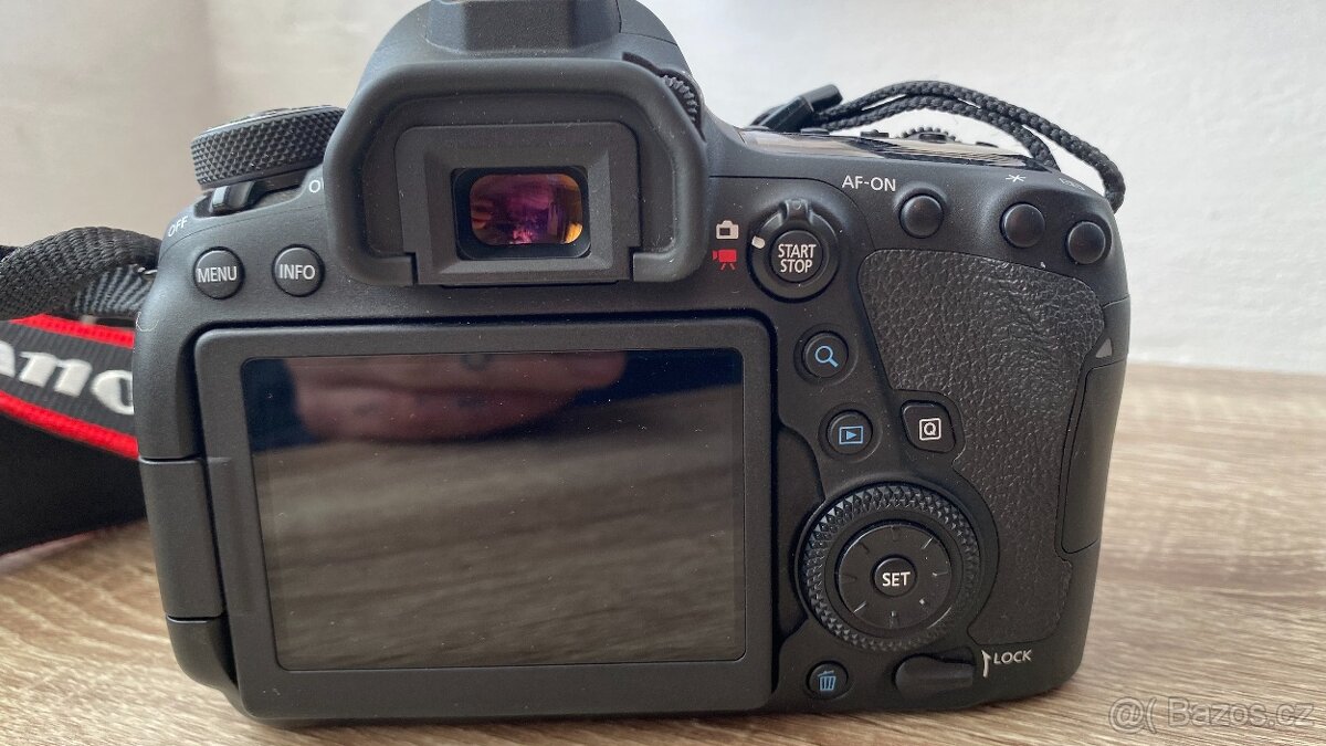 Canon EOS 6D Mark II + Speedlight 580EX II + příslušenství - 3