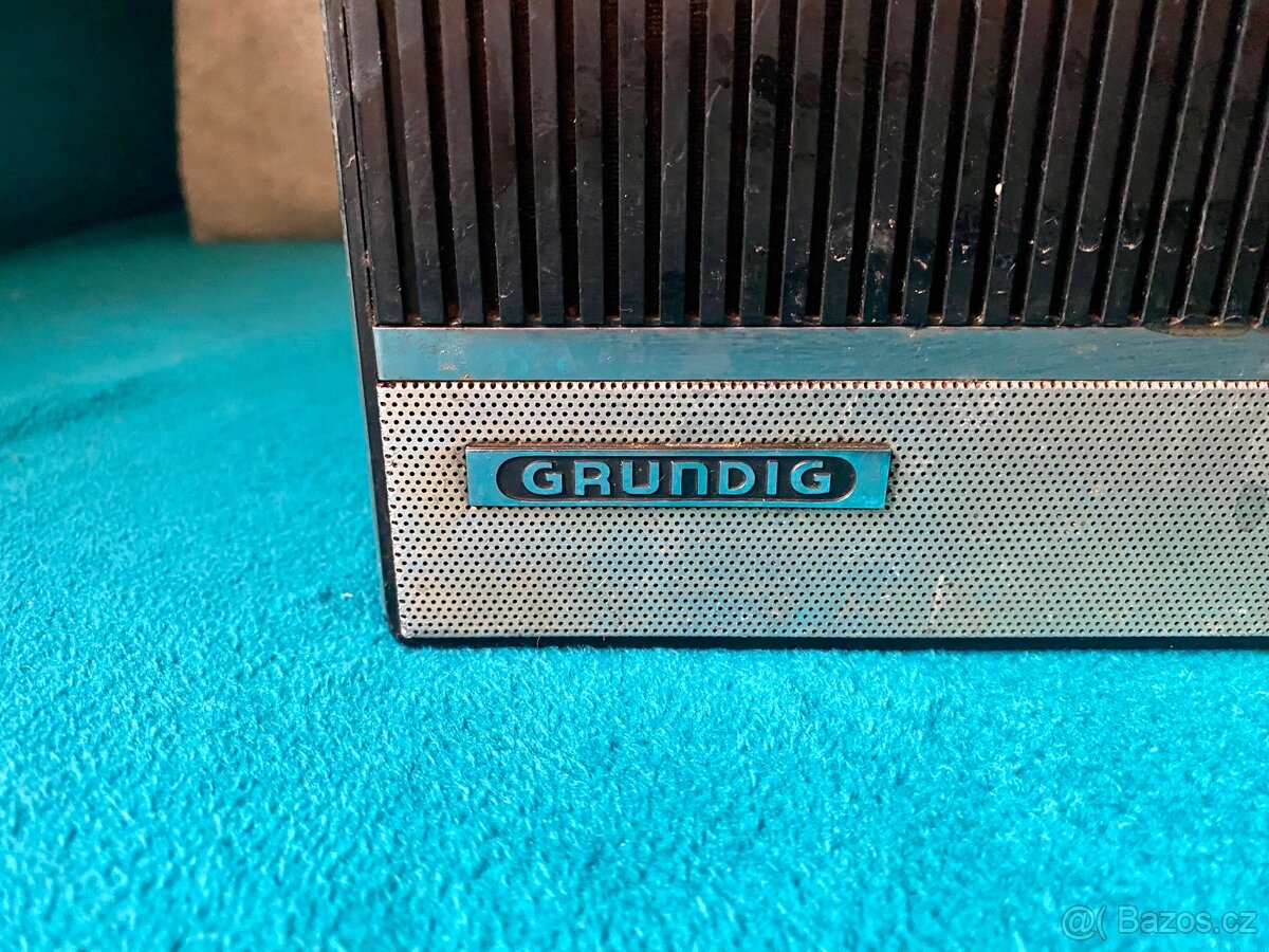 Rádio Grundig - 3