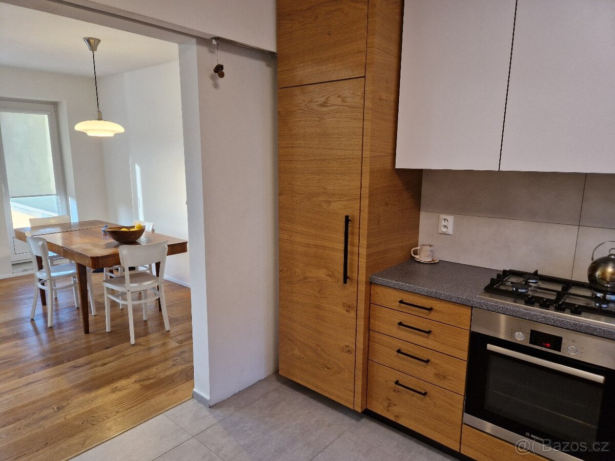 Prodej NOVĚ rekonstruovaného domu CHEB - 3