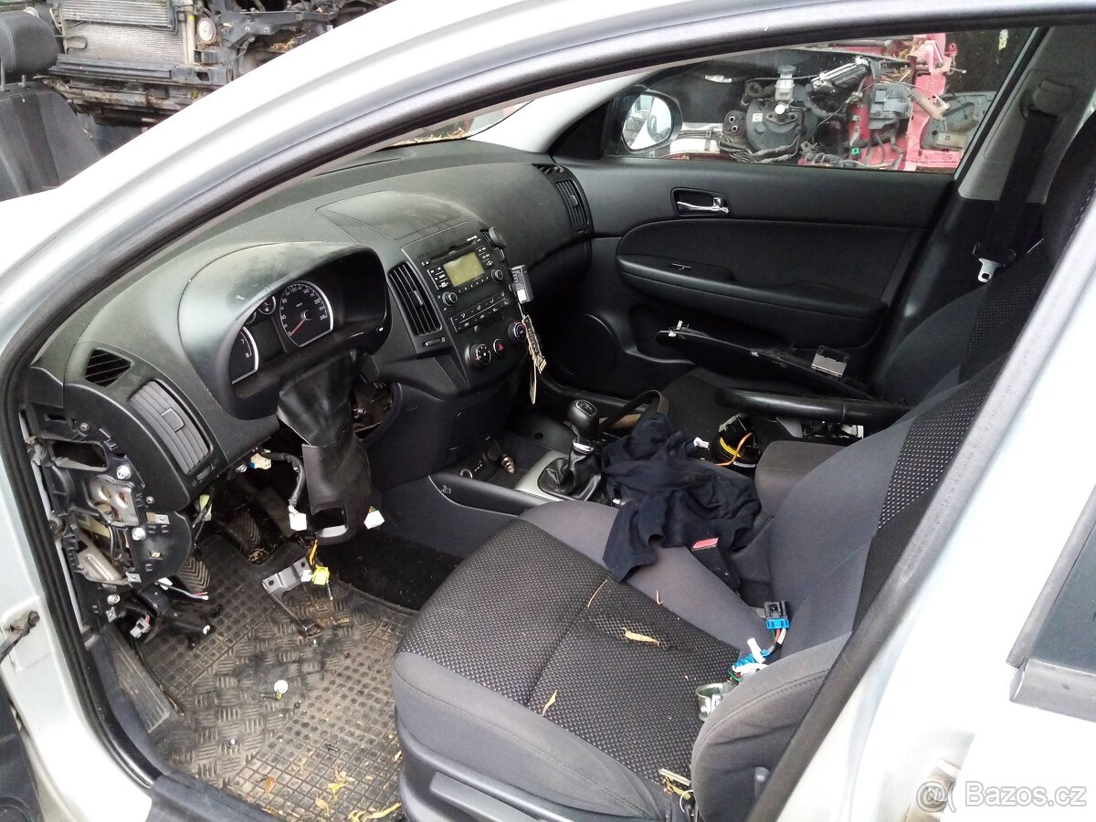 Hyundai i30 kombi facelift, 1.6crdi 85Kw, D4FB , r.v.2011 - 3