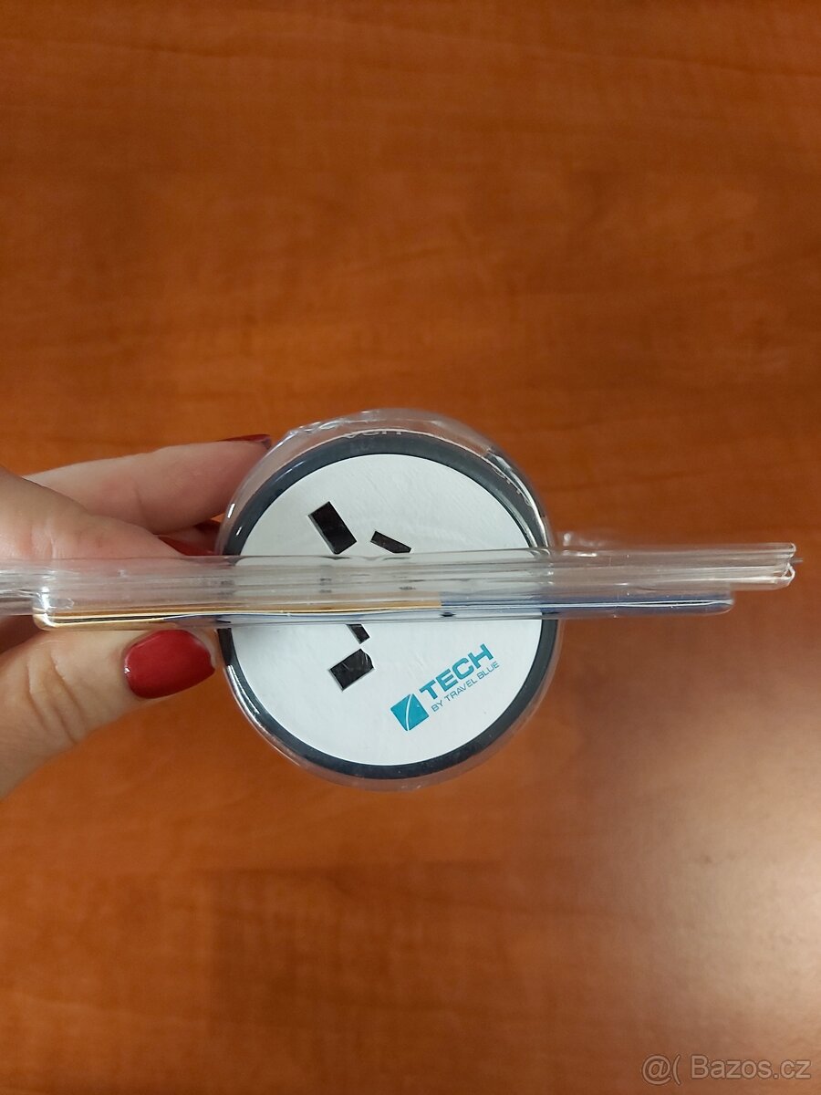 TECH cestovní zásuvkový adaptér do 150 zemi - 3