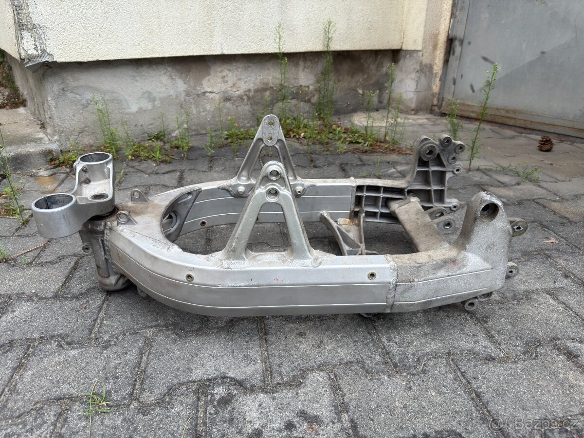 Cagiva mito / planet - 3