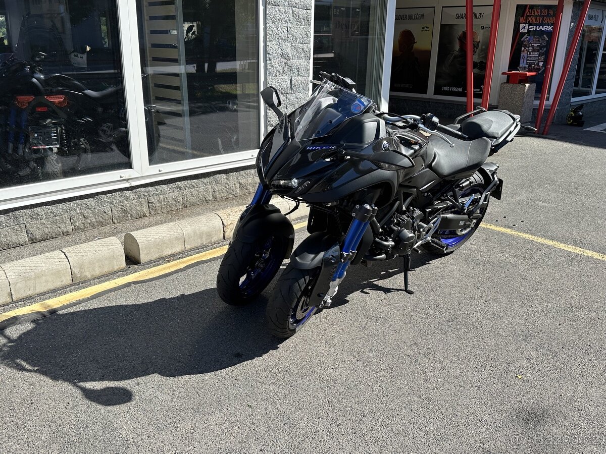 Yamaha Niken Akrapovic - 3