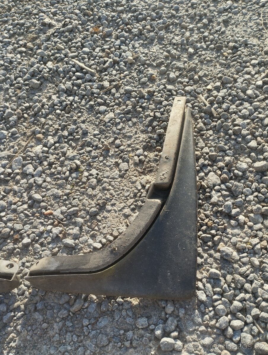 Octavia 2 zadní zástěrky - 3