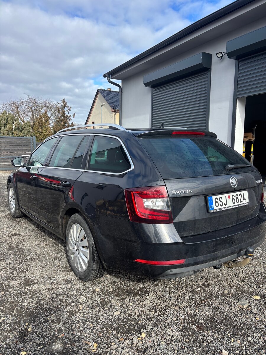 Škoda Octavia 3 2.0tdi - 3