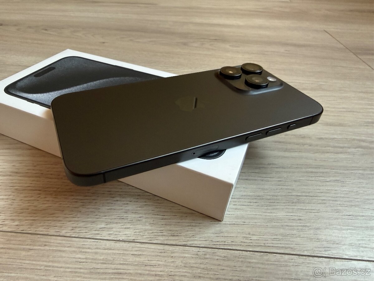 Apple iPhone 15 Pro Max 256GB Black Titanium - 3