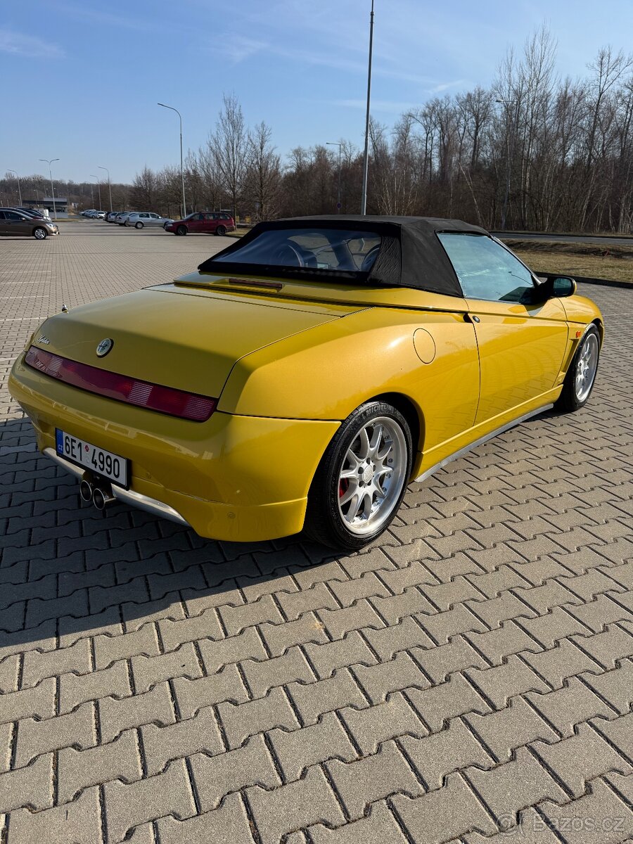 Alfa Romeo Spider 1,8 106kw 1. Majitel - 3