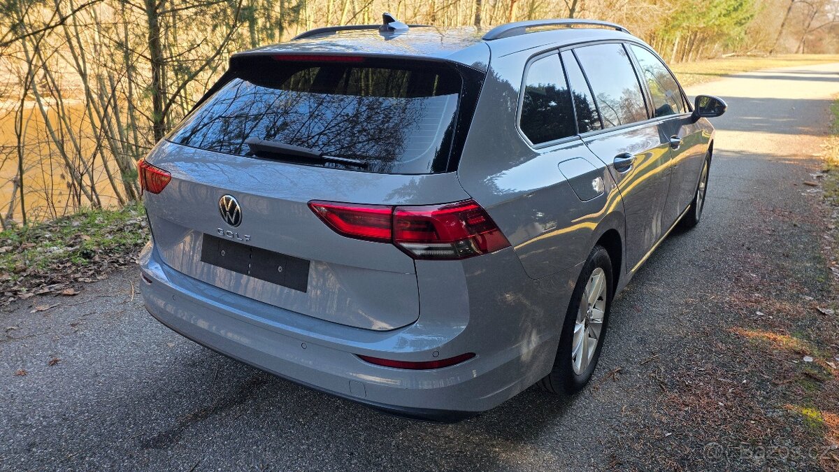 Vw Golf 8 1.5TSi, kombi, 1.majitel, super stav - 3