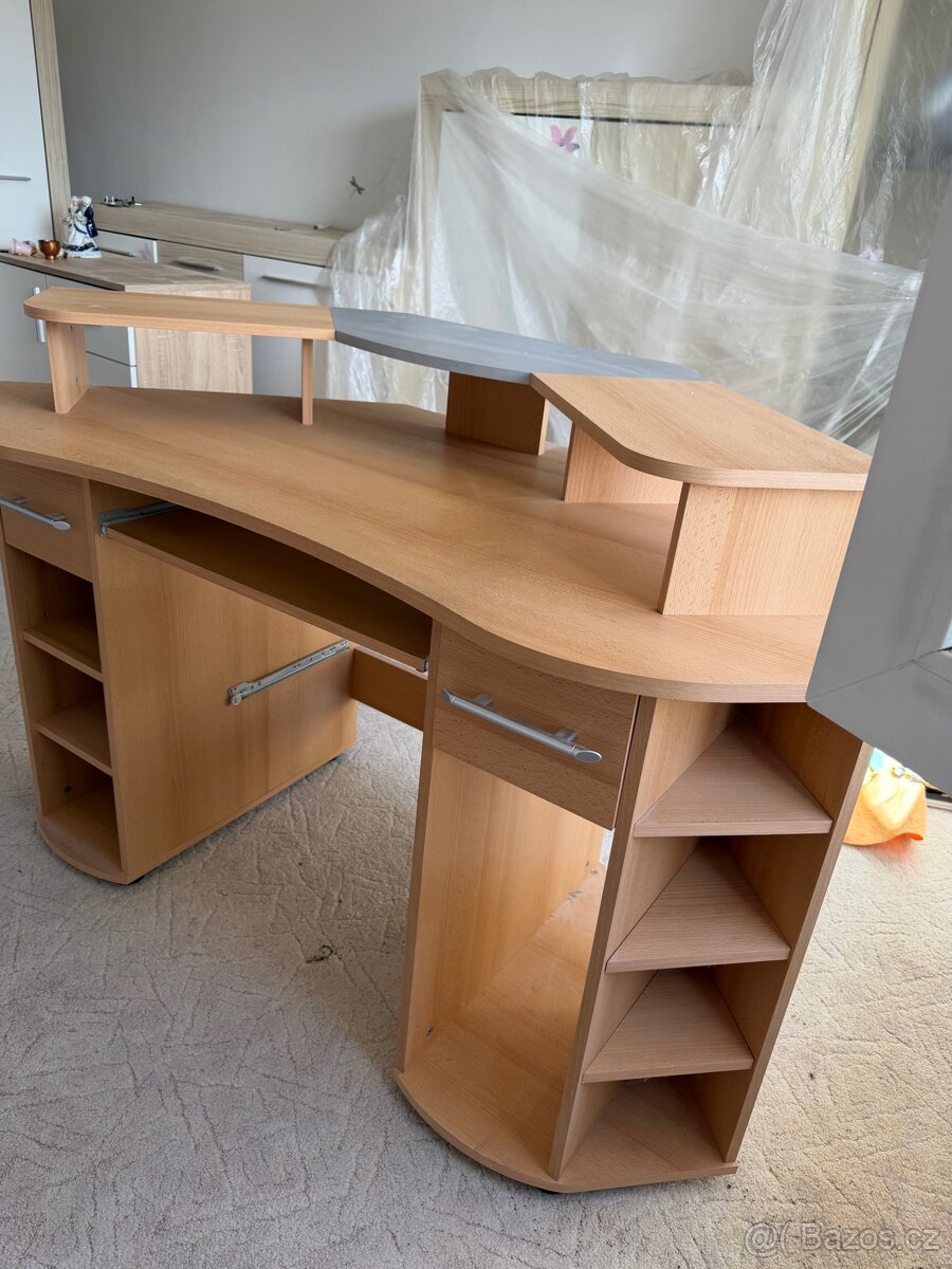 Rohový stůl - 3
